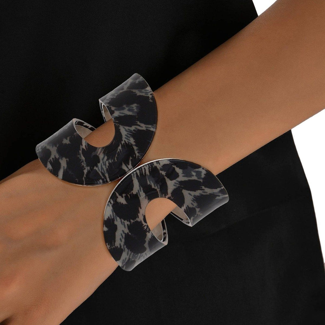 Cuff Wild Tribal Gray Leopard Print Loop Bracelet