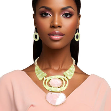 AKA Collar Gold with Pink Green Marbled Bib Set