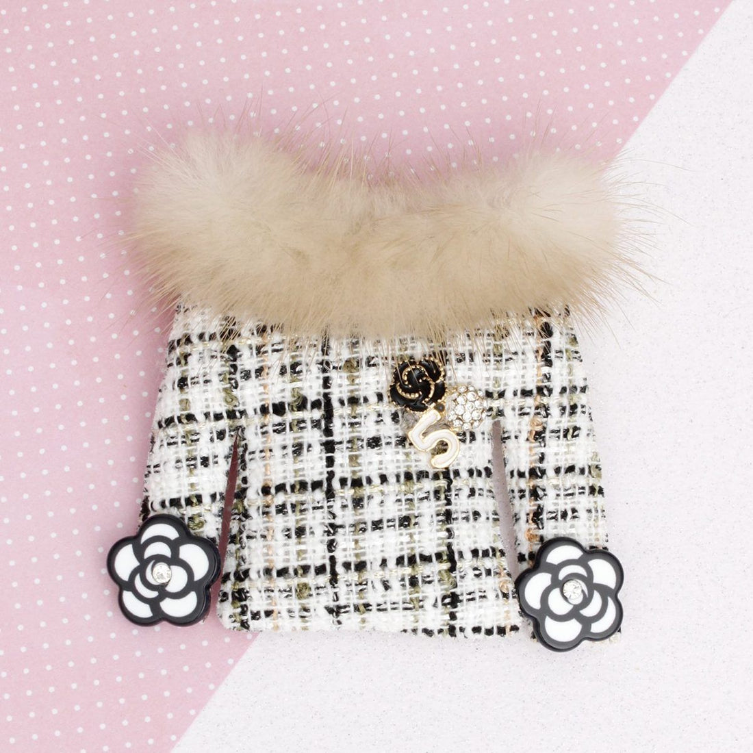 Brooch White Tweed Fur Collar Sweater Camellia