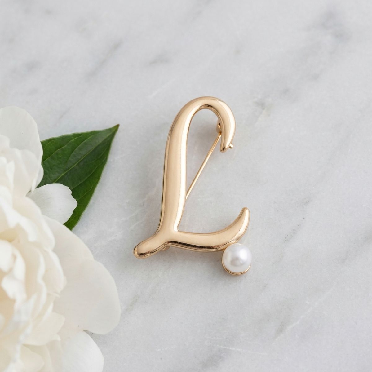 Gold Cursive L Initial Letter Pearl Brooch Pin