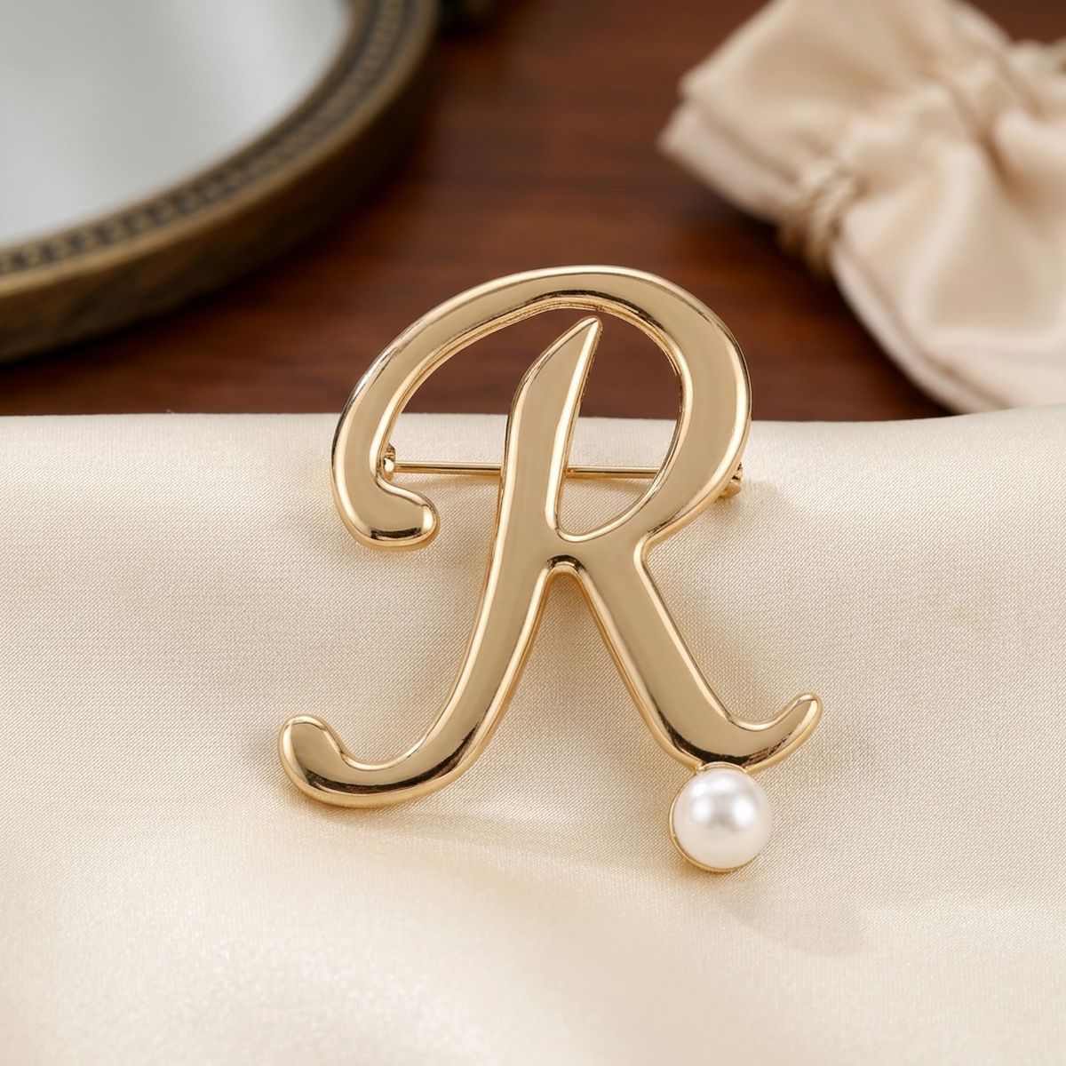 Gold Cursive R Initial Letter Pearl Brooch Pin