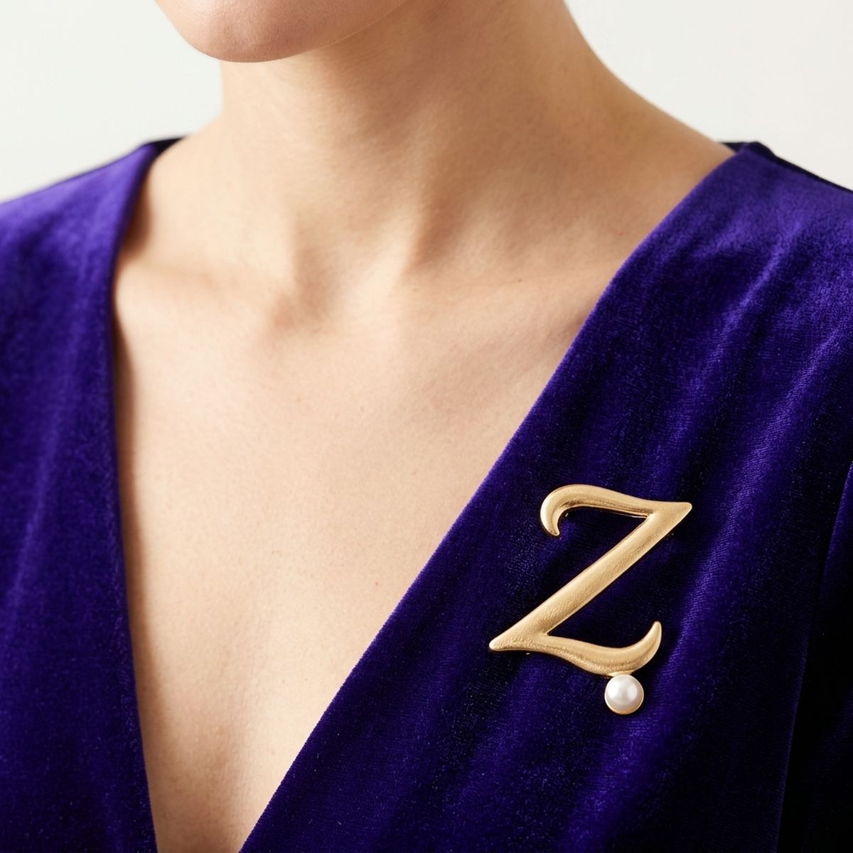 Gold Cursive Z Initial Letter Pearl Brooch Pin
