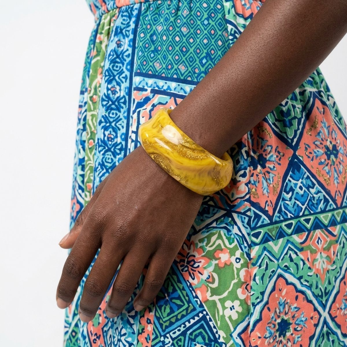 Bangle Vintage Mustard Resin Wavy Chunky Bracelet