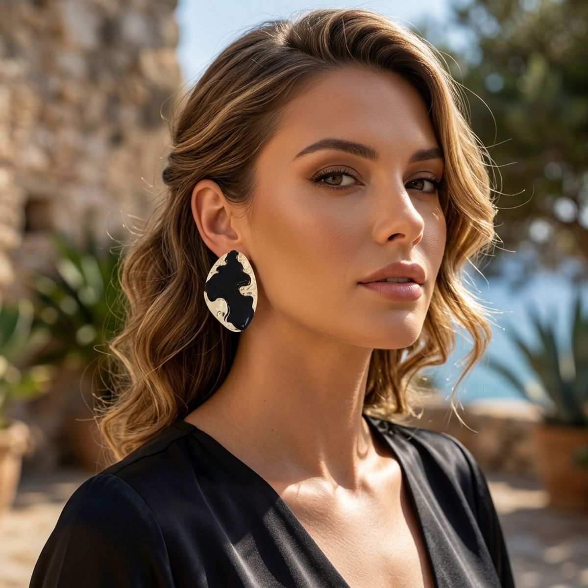 Stud Black and Gold Molten Metal Retro Earrings