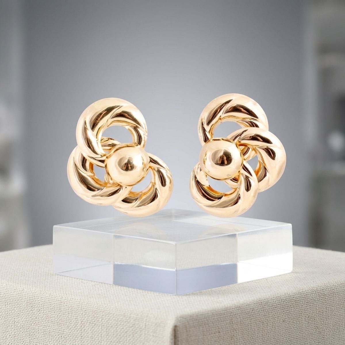 Chunky Gold Interlocking Knot 80s Stud Earrings