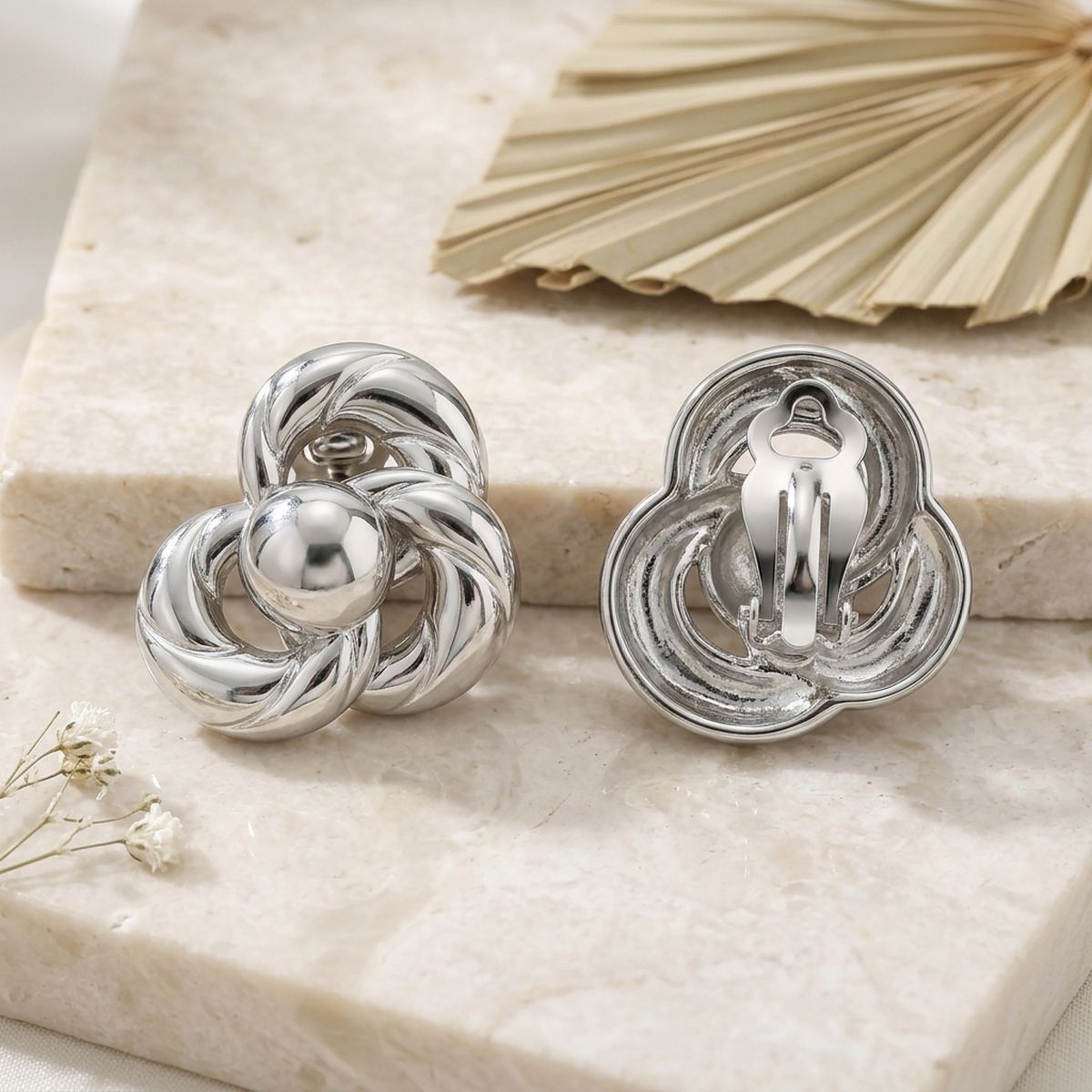 Chunky Silver Interlocking Knot 80s Stud Earrings