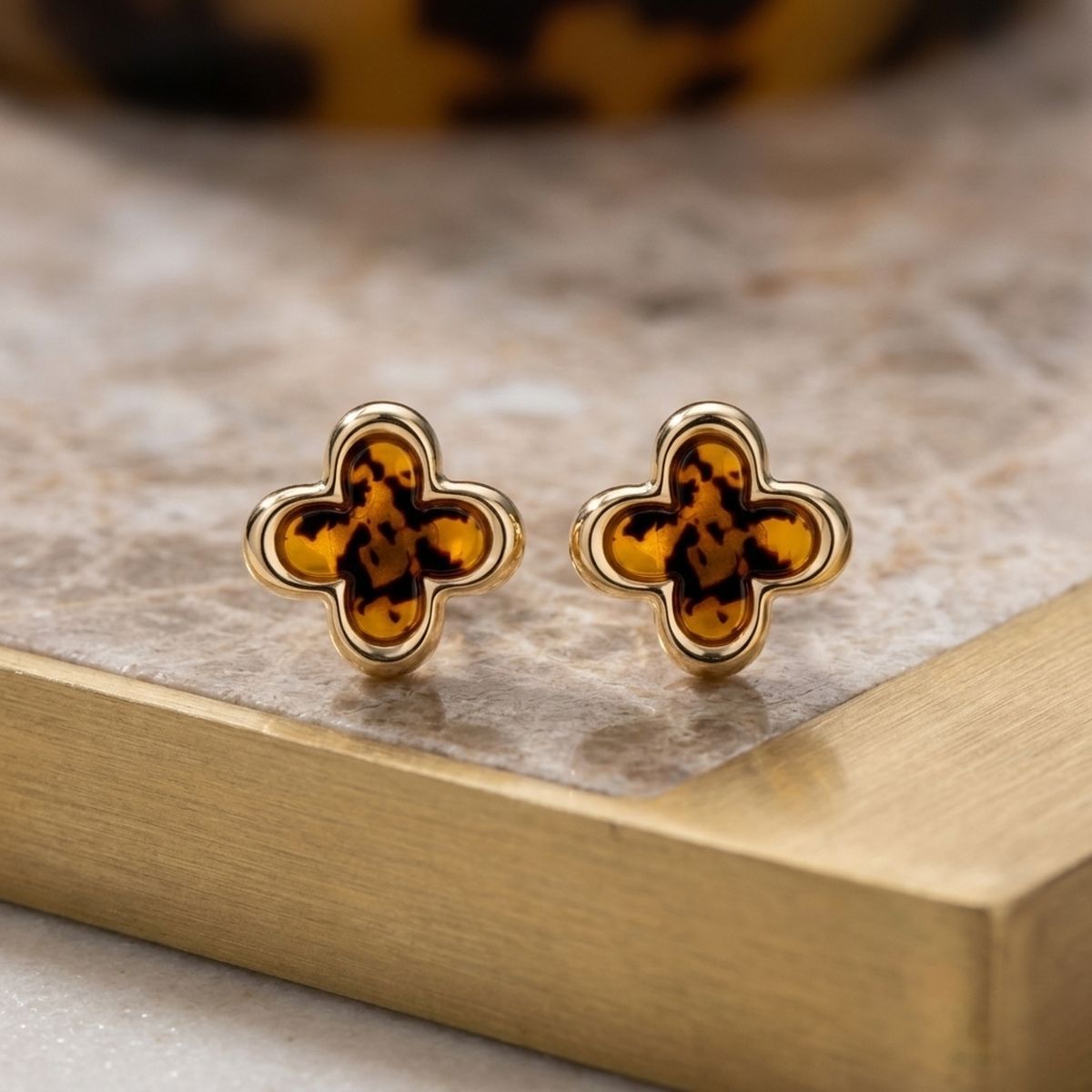 Stud Quatrefoil Brown Tortoiseshell Gold Earrings
