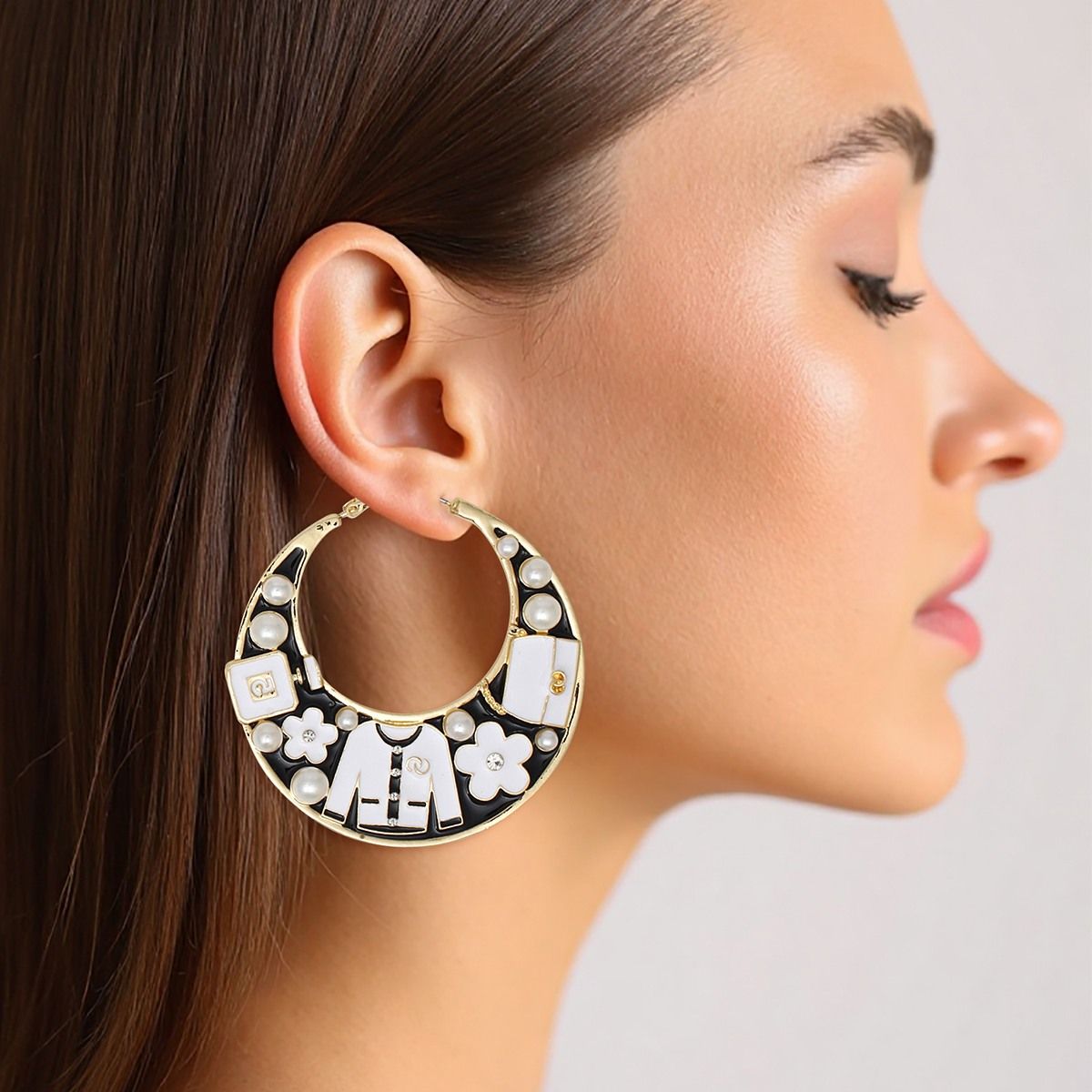 Hoop Fashion House Chic Black and Gold Earrings