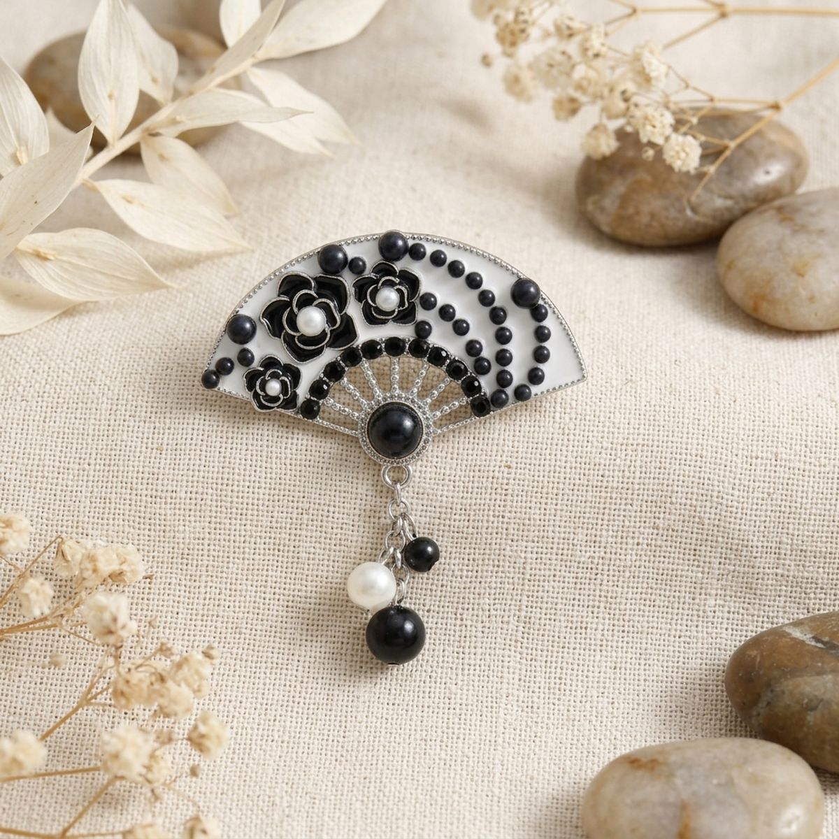 Brooch White Black and Silver Hanfu Fan Style Pin