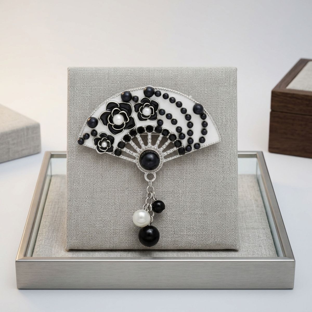 Brooch White Black and Silver Hanfu Fan Style Pin