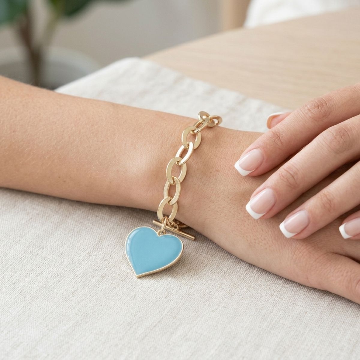 Turquoise Heart Charm Gold Oval Chain Bracelet