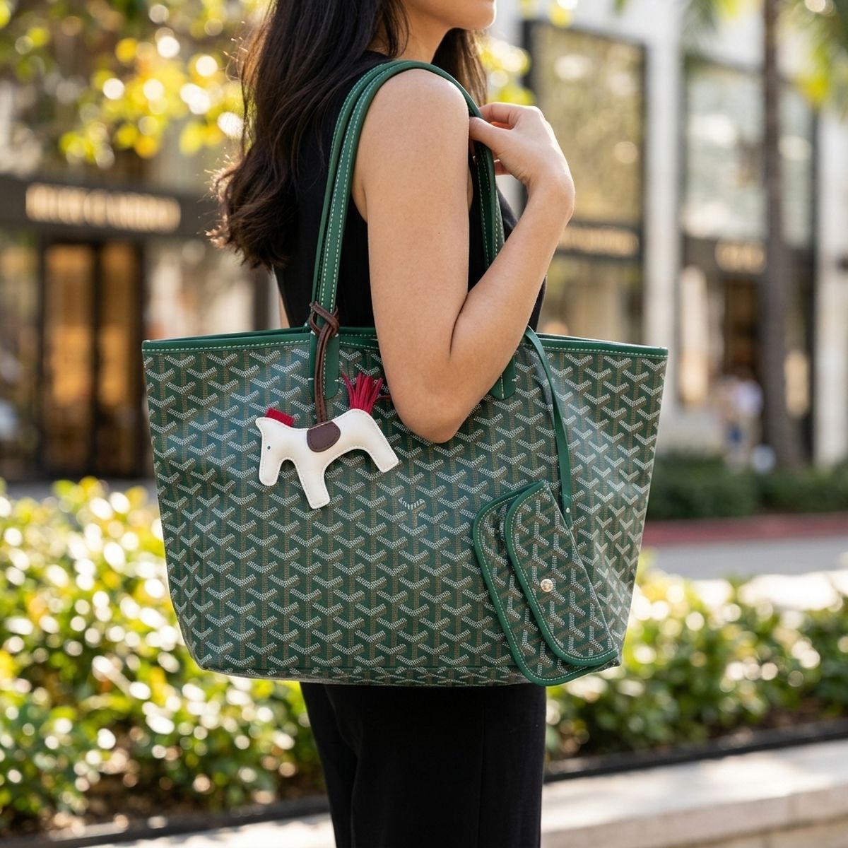 Green Geometric Chevron Print Tote and Pouch Set