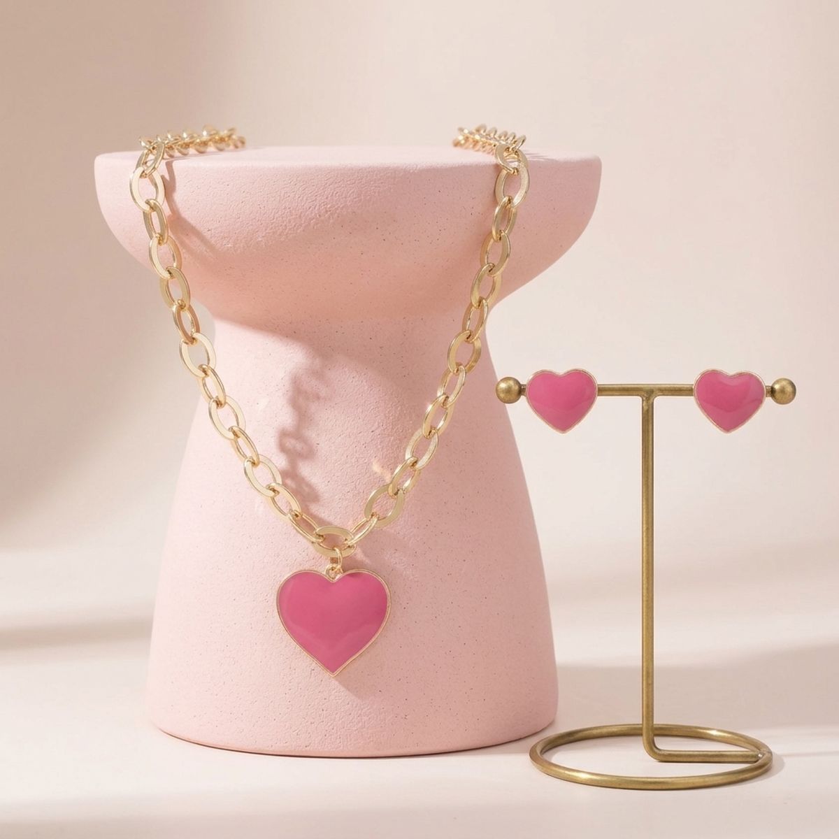 Pink Heart Pendant Gold Oval Chain Necklace