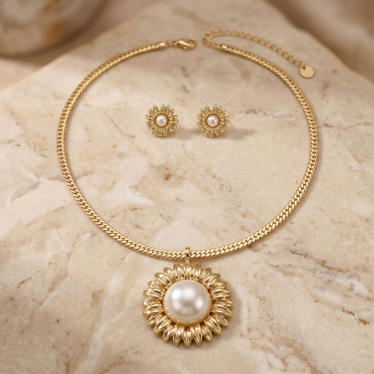 Gold Cobra Chain Sunflower Pearl Pendant Necklace