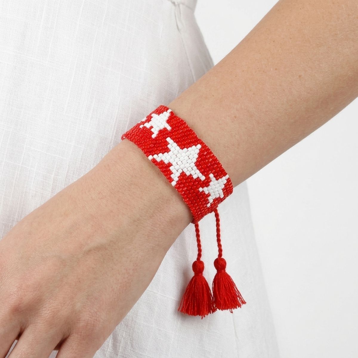 DST Red and White Star Woven Bead Bracelet